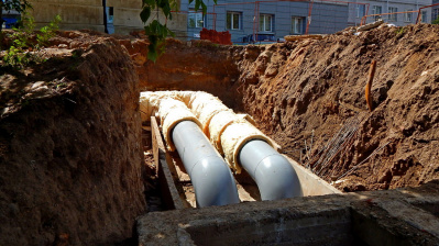 «Квадра» обновила 300 метров труб на участке теплосети на 2-м Рославльском пер. в Смоленске  